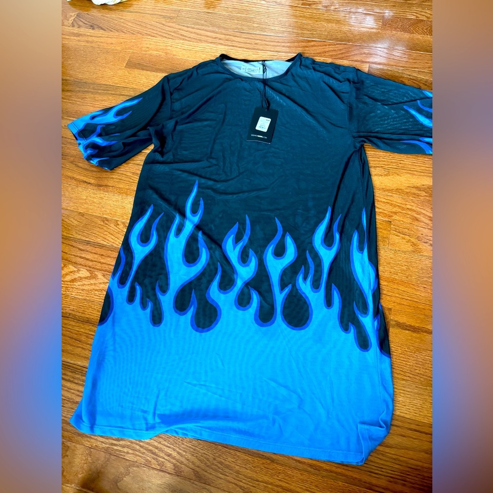 Mesh short sleeve cover up or dress with blue flame detail nwt